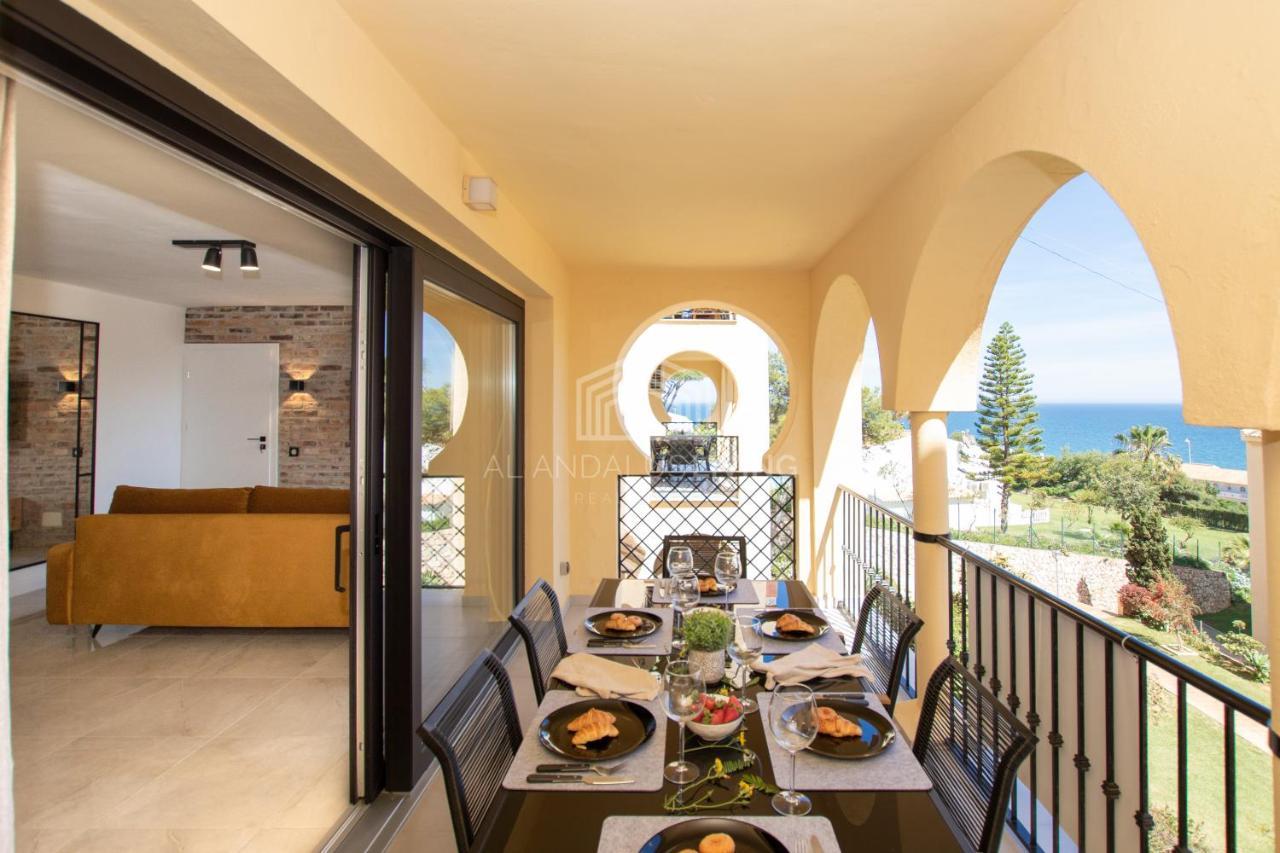 Leilighet Contemporary Loft Style With Amazing Sea Views And With Direct Access To The From The Community *